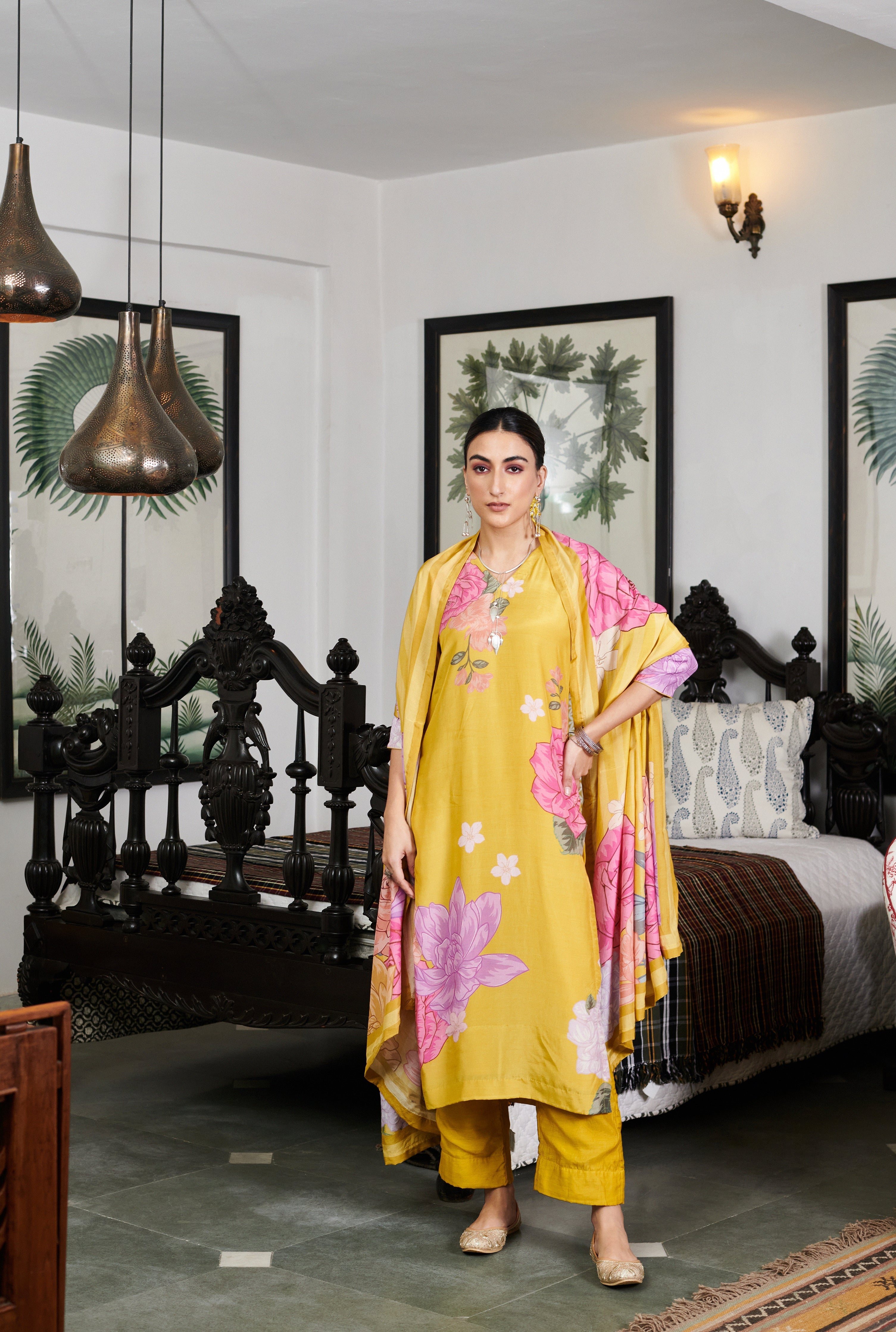 Nargis Floral Kurta Set