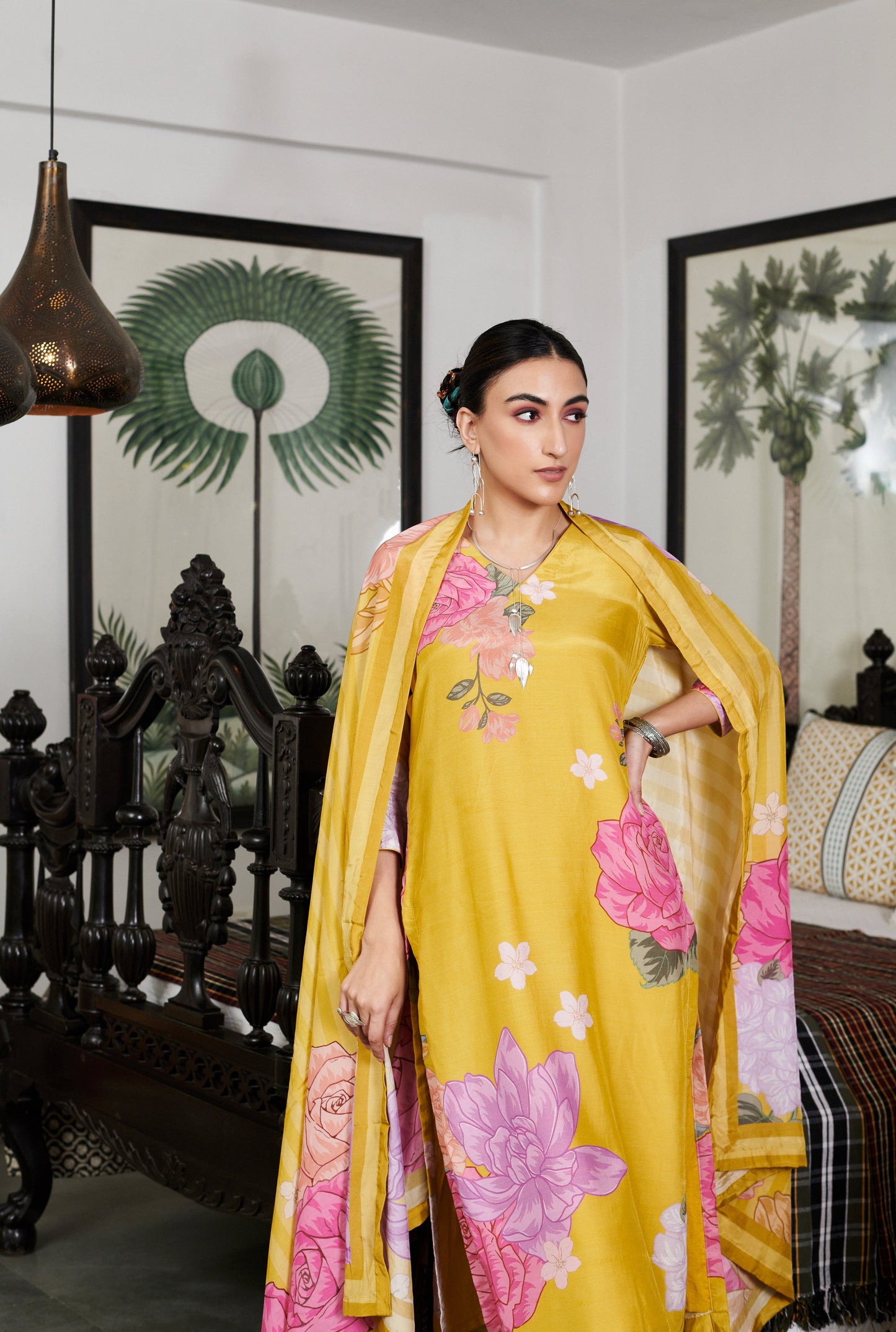 Nargis Floral Kurta Set